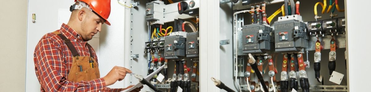 Commercial Electrician in Cardiff